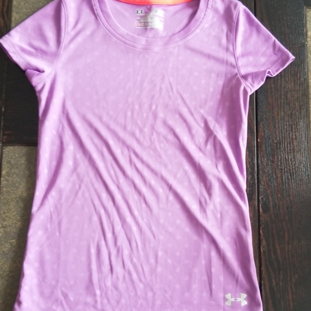 Girls under armour shirt